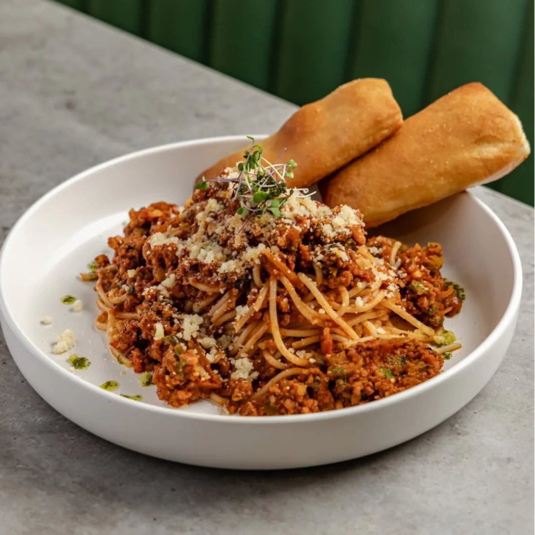 2 Platos Principales + 2 Refrescos + 2 Copas de Helado por solo $18 en Valenti's - Image 3