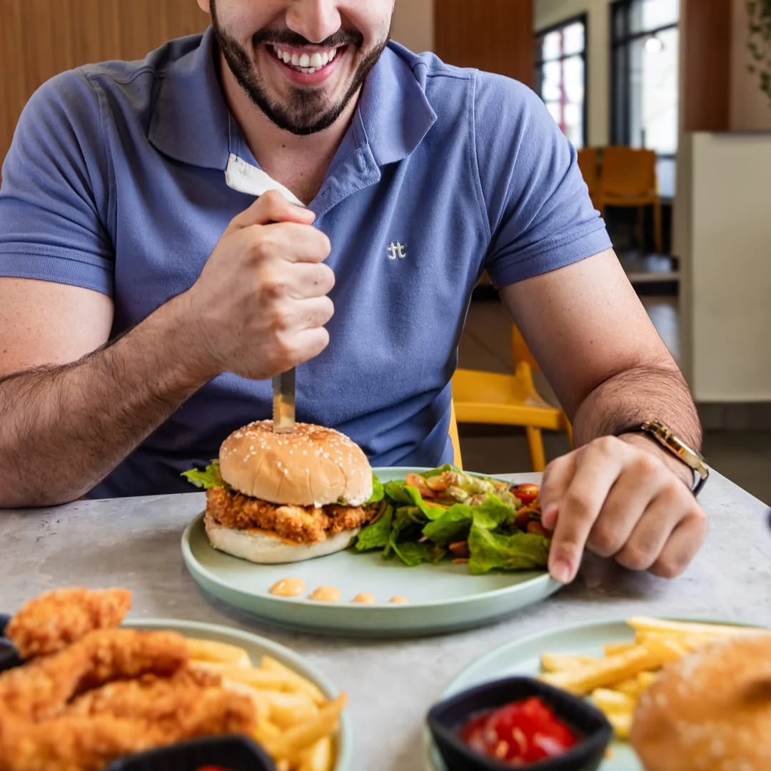 2 Platos Principales + 2 Refrescos + 2 Copas de Helado por solo $18 en Valenti's - Image 5