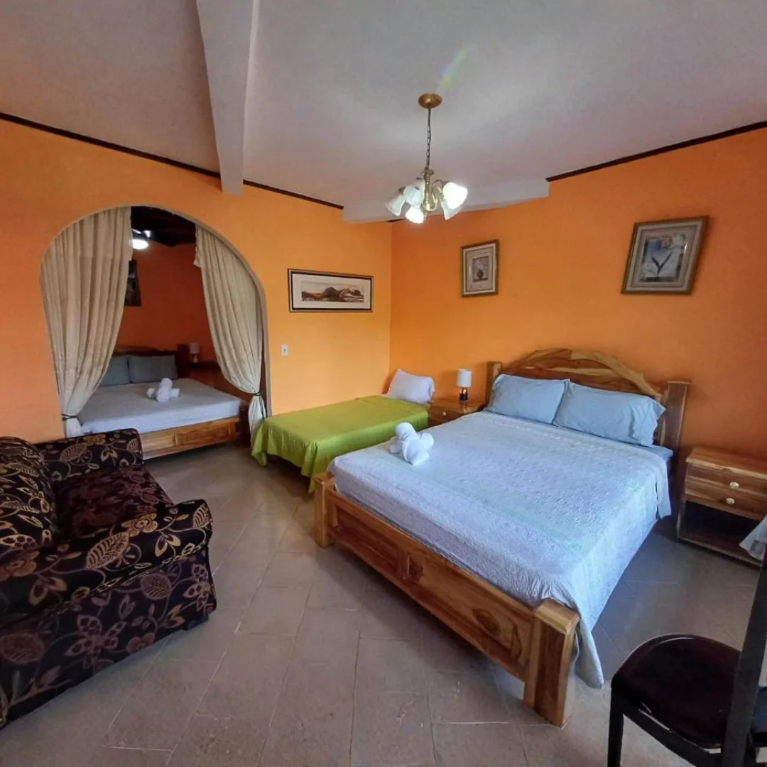 Estadía de 1 noche para 2, 3 o 4 personas + Desayuno incluido desde $73 en el Hotel Valle Verde - Image 11