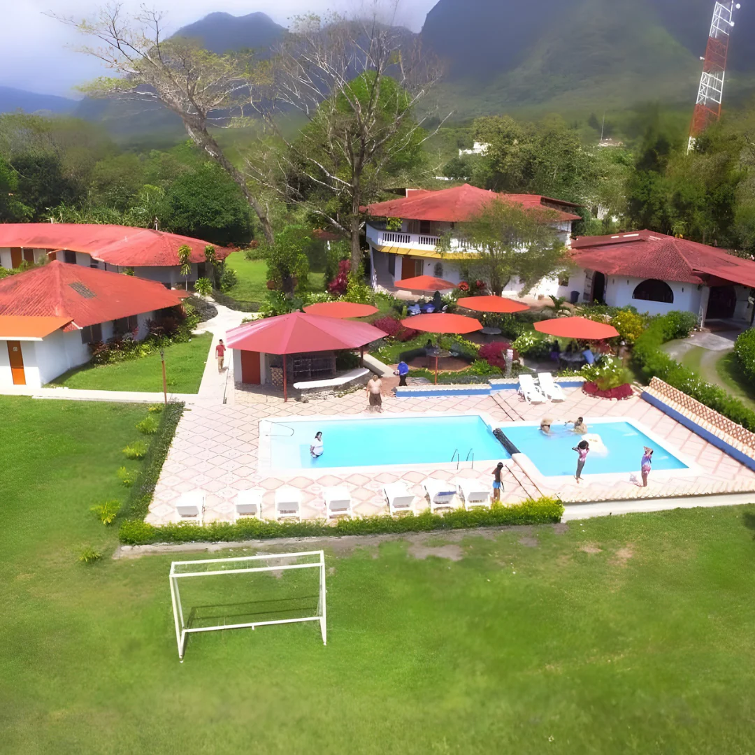 Estadía de 1 noche para 2, 3 o 4 personas + Desayuno incluido desde $73 en el Hotel Valle Verde - Image 8