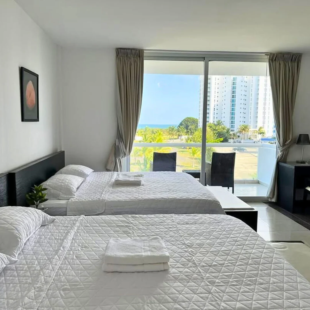 Estadía de 2 días y 1 Noche en Playa Blanca Town Center Suites para hasta 4 personas desde $89 en Beach Houses - Image 6