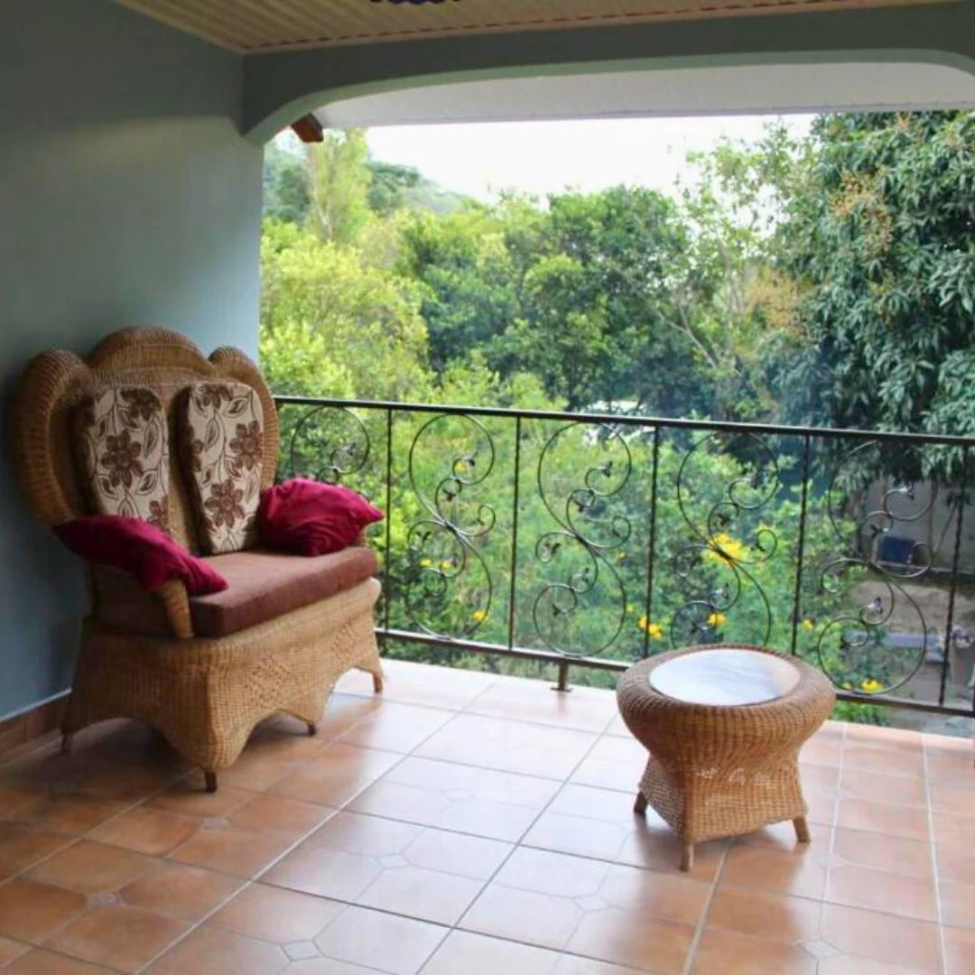 Estadía de 3 días y 2 noches hasta para 10 Personas en El Valle de Antón desde $150 en Cabaña Kundalini - Image 5