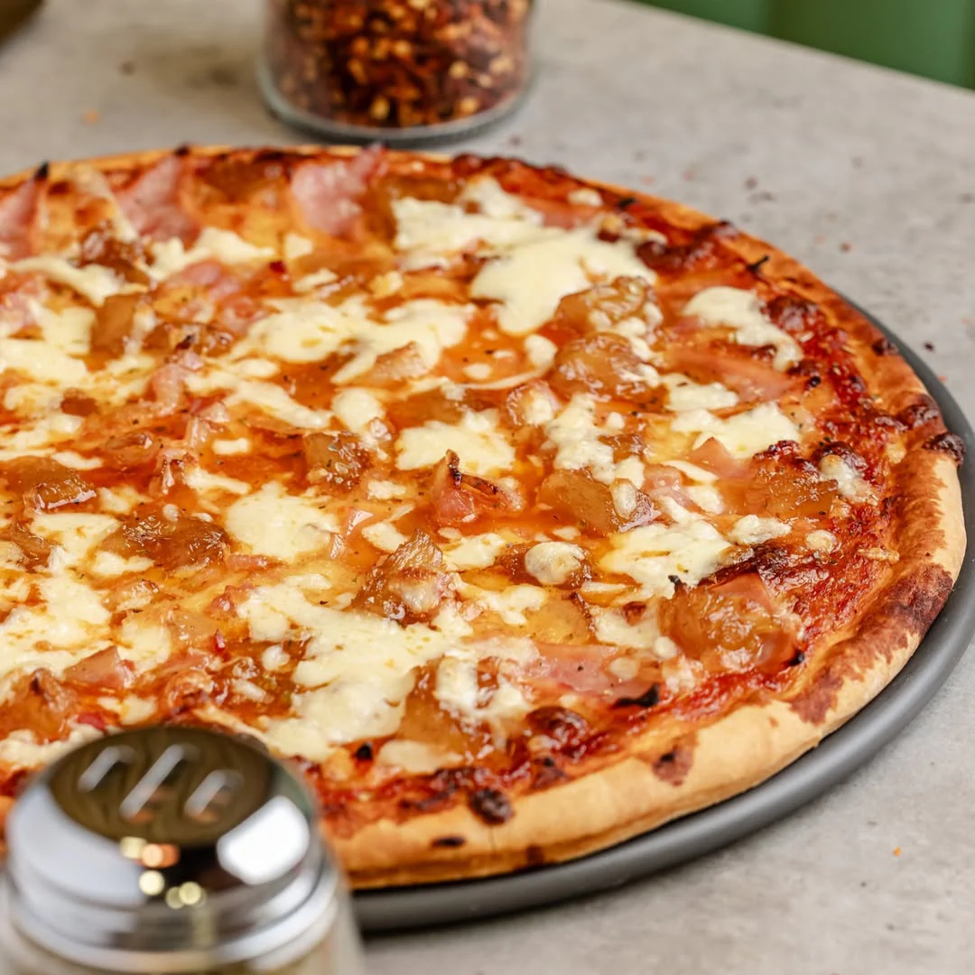 Pizza Grande de 14" + 24 Wings + 4 Bebidas + 4 Helados por $30 en Valenti's - Image 6