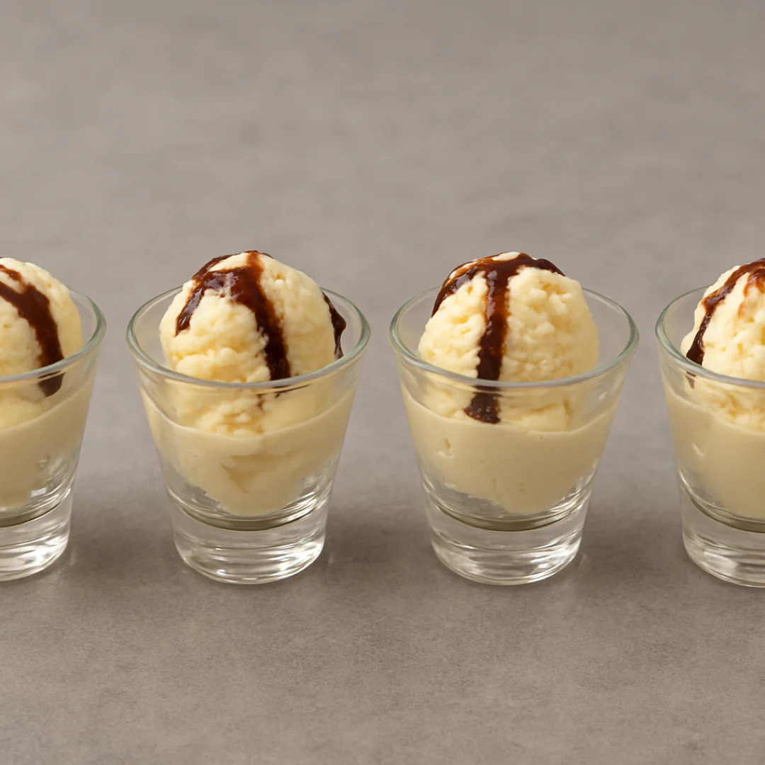 Pizza Grande de 14" + 24 Wings + 4 Bebidas + 4 Helados por $30 en Valenti's - Image 9